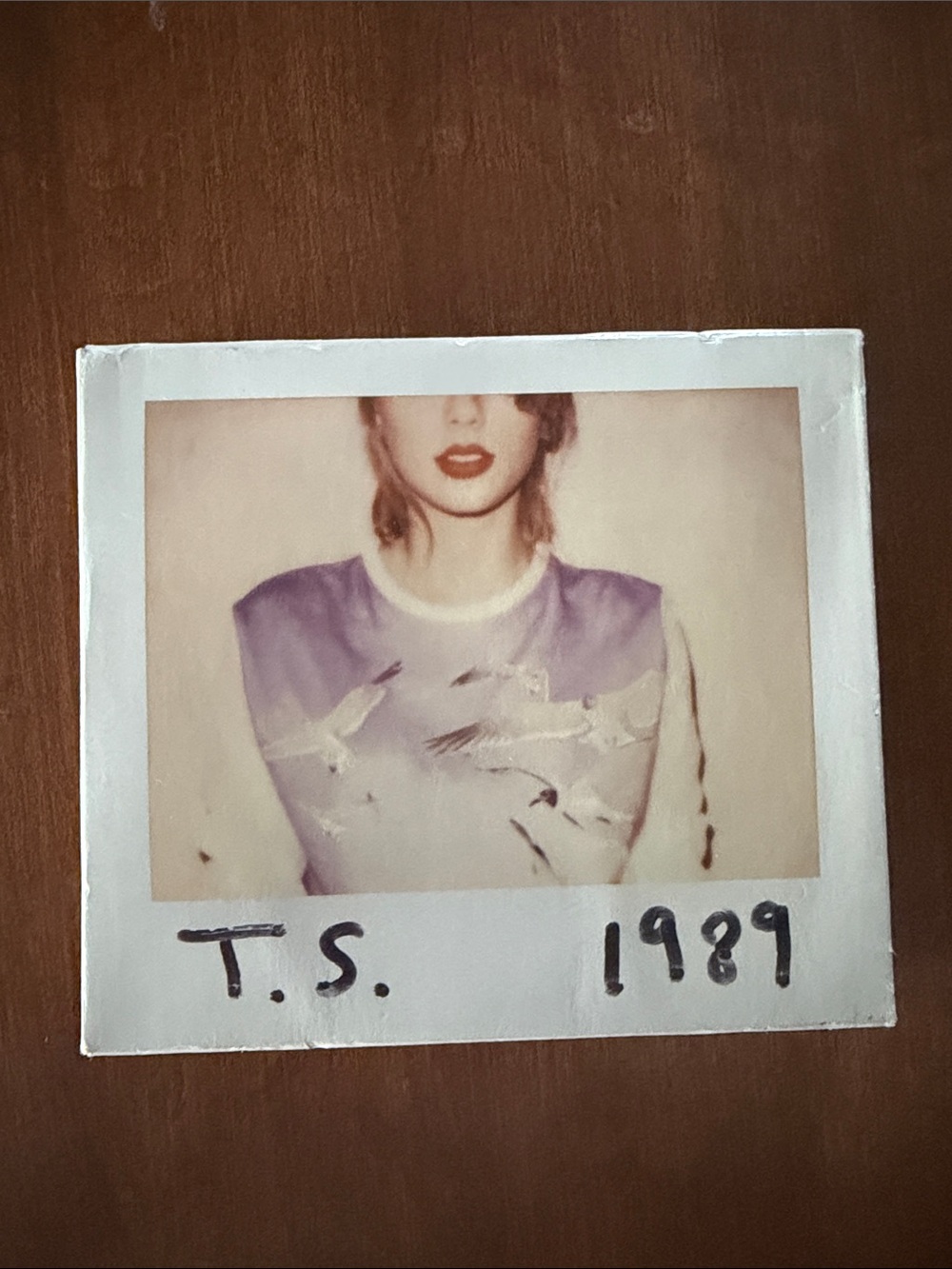 Taylor Swift 1989 CD with Polaroids from Taylor included